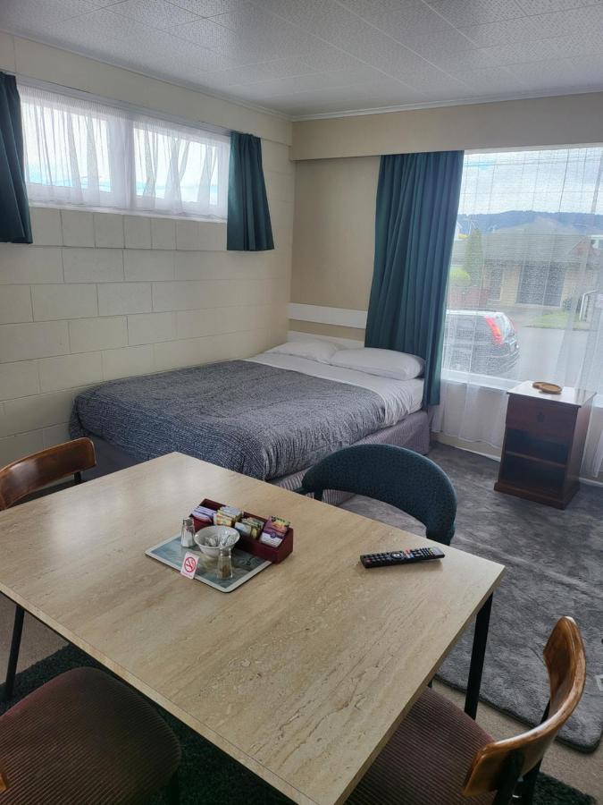Totara Lodge Motel Левин Екстериор снимка