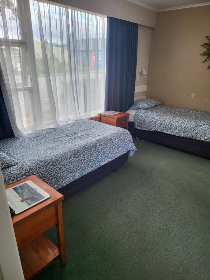 Totara Lodge Motel Левин Екстериор снимка