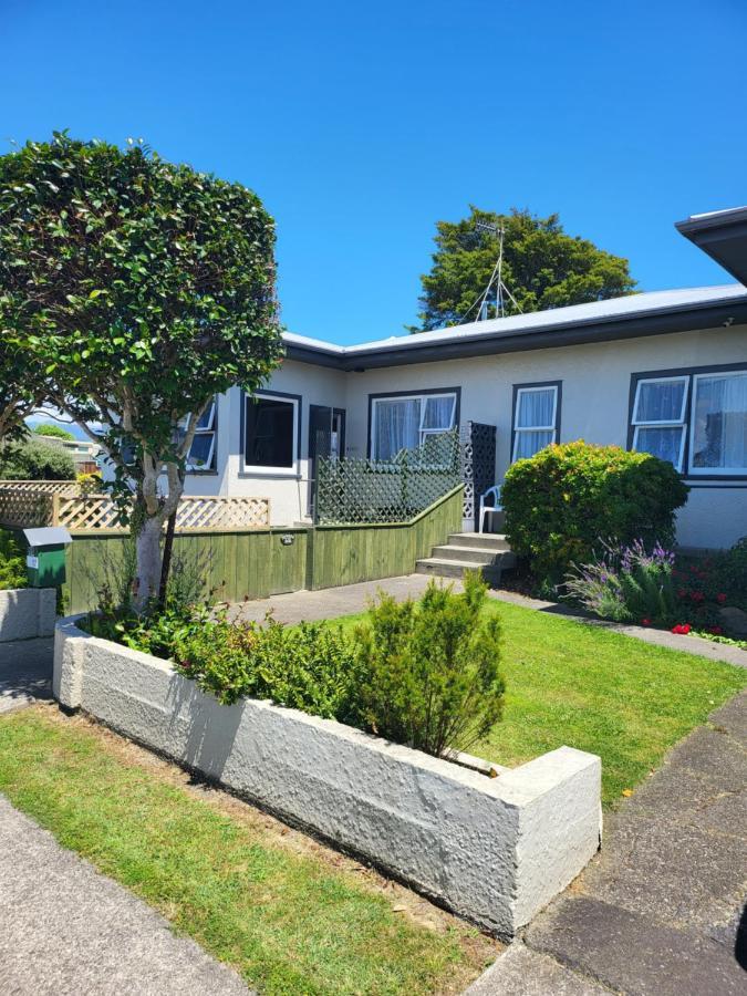 Totara Lodge Motel Левин Екстериор снимка