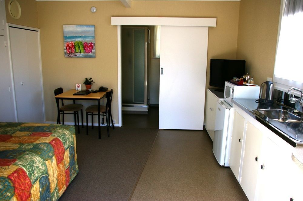 Totara Lodge Motel Левин Екстериор снимка