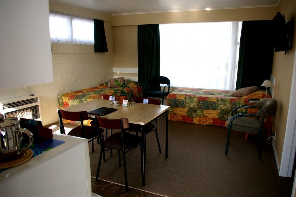 Totara Lodge Motel Левин Екстериор снимка
