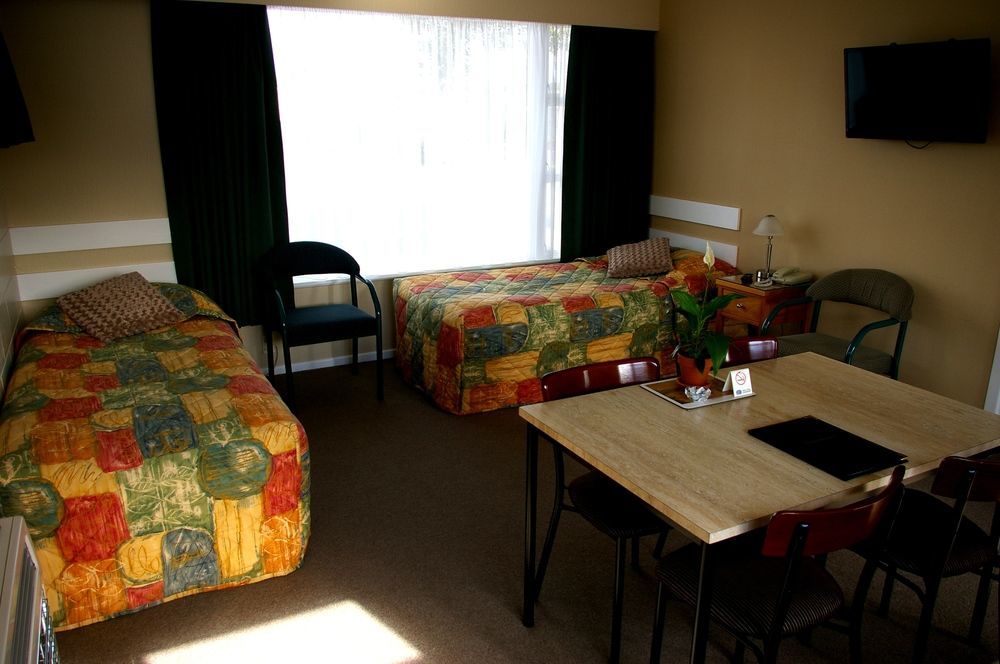Totara Lodge Motel Левин Екстериор снимка