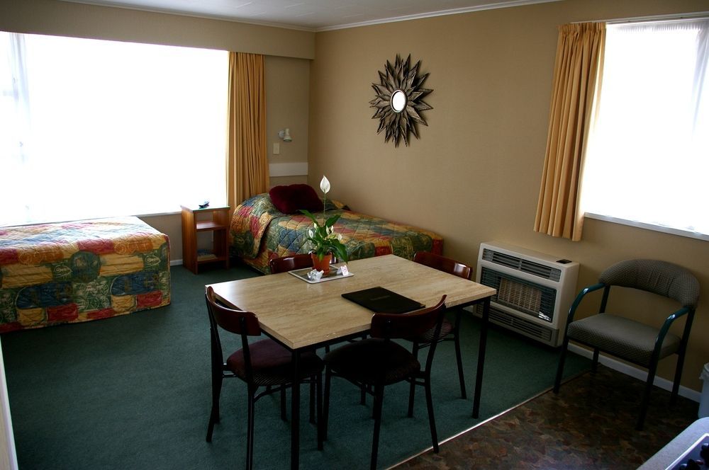 Totara Lodge Motel Левин Екстериор снимка