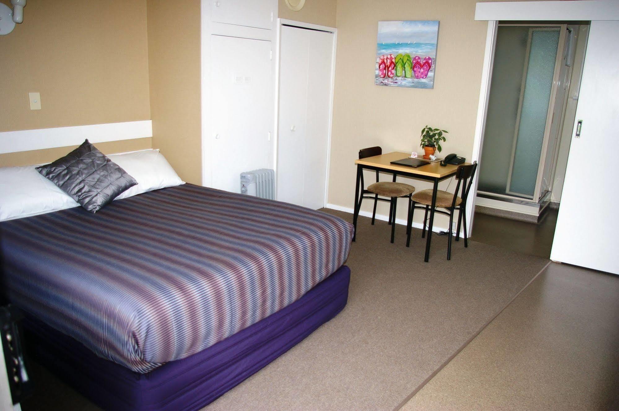 Totara Lodge Motel Левин Екстериор снимка